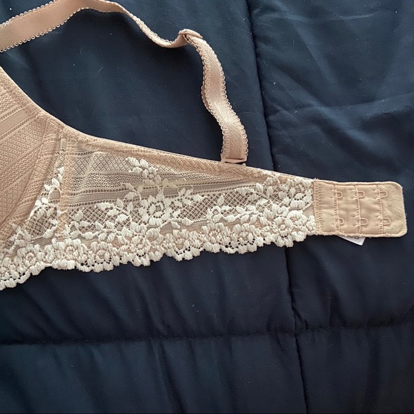 Lace Bra - Picture 3 of 5